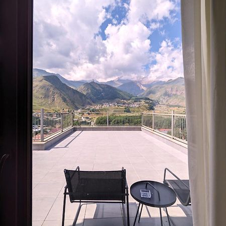 Milky Way Hotell Kazbegi Exteriör bild