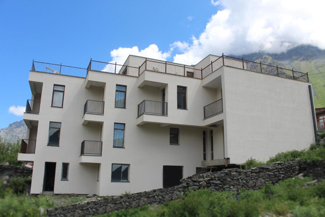 Milky Way Hotell Kazbegi Exteriör bild