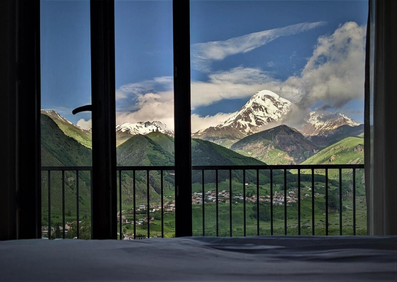 Milky Way Hotell Kazbegi Exteriör bild