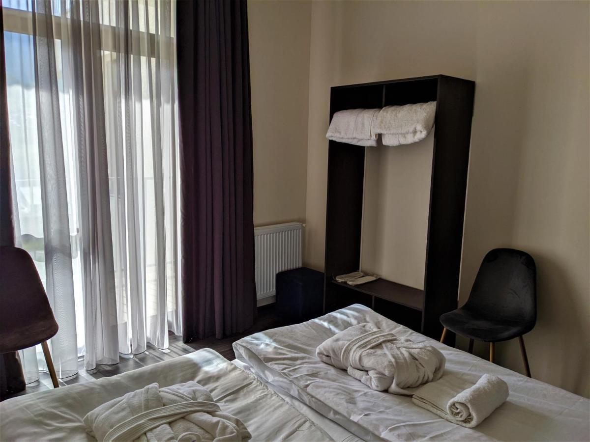 Milky Way Hotell Kazbegi Exteriör bild