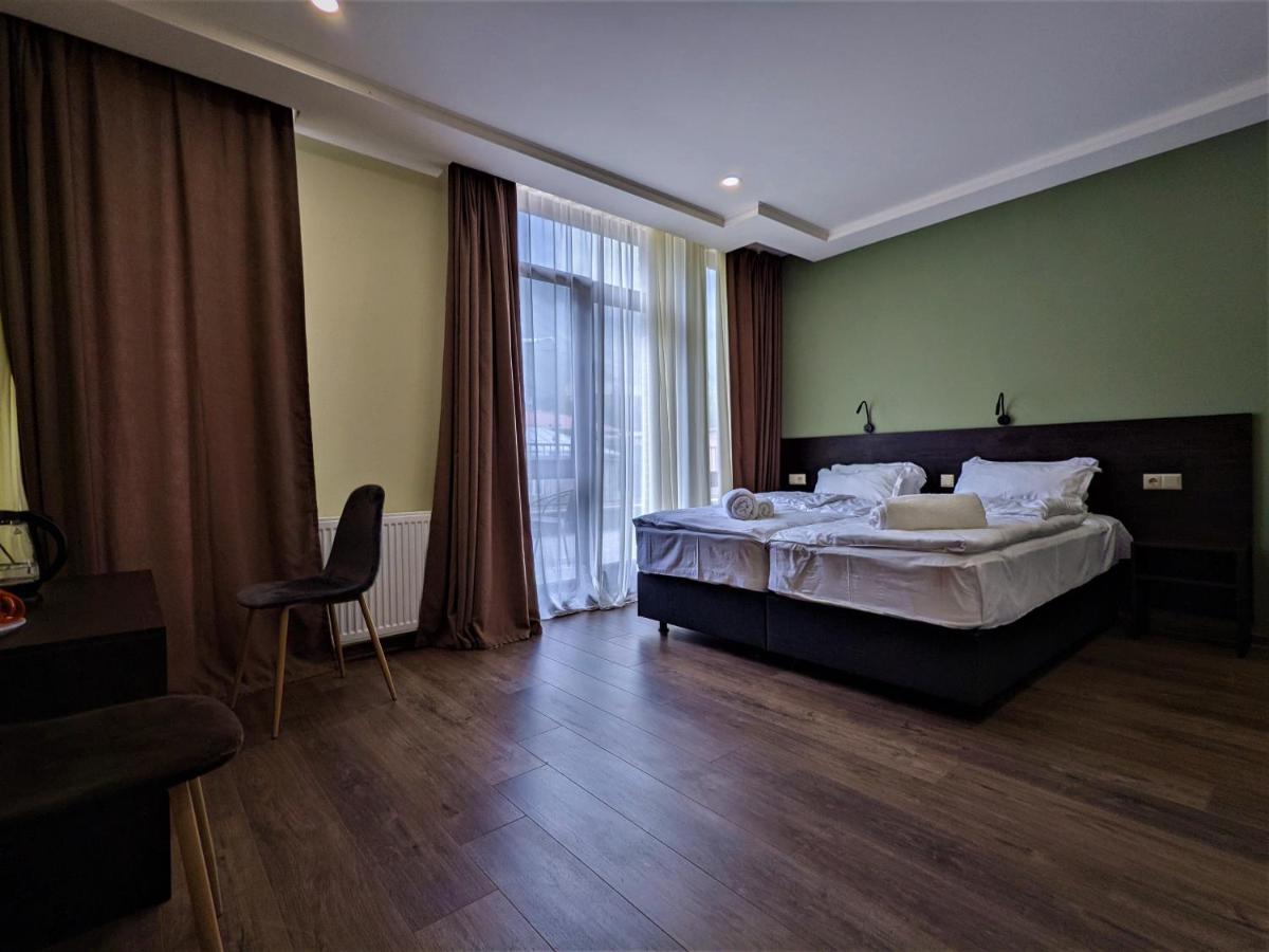 Milky Way Hotell Kazbegi Exteriör bild