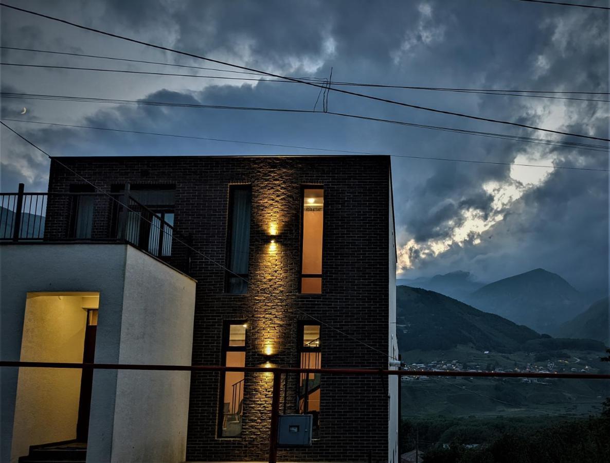 Milky Way Hotell Kazbegi Exteriör bild