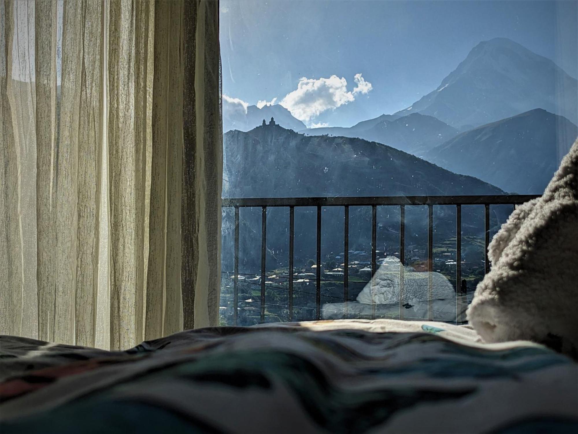 Milky Way Hotell Kazbegi Exteriör bild